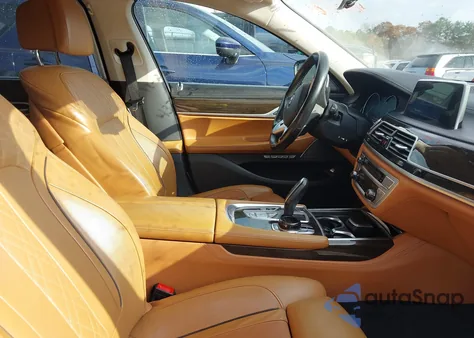 2016 BMW 750I z USA, uszkodzony, nr VIN WBA7F0C50GGM20392